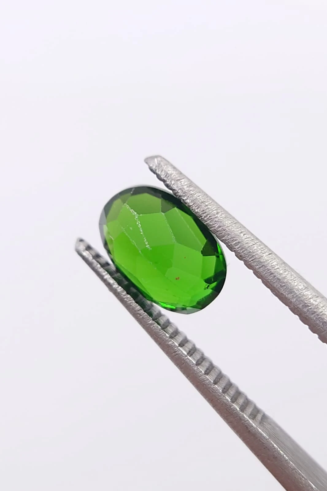 1ct Chrome Diopside Oval Cut Loose Gemstone From Pakistan — view 4